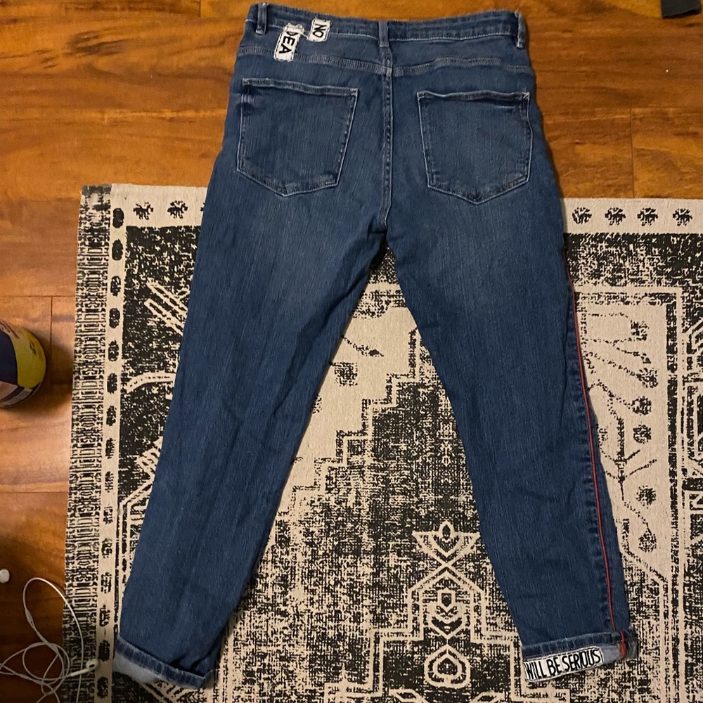 Jeans - Picture 5 of 5
